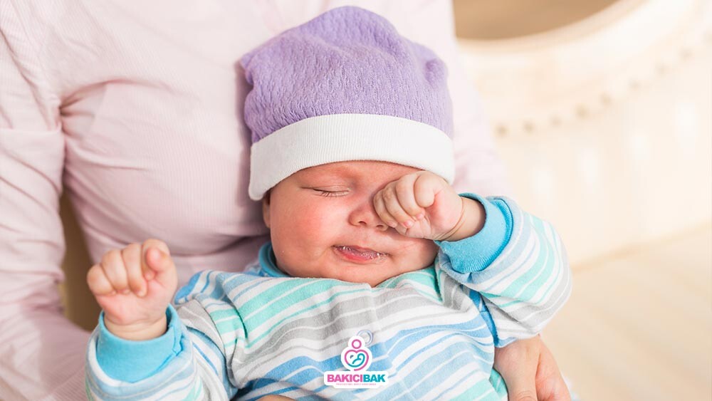 Bebeklerde Ağlama Nedenleri ve Ağlayan Bebekleri Sakinleştirme Yöntemleri